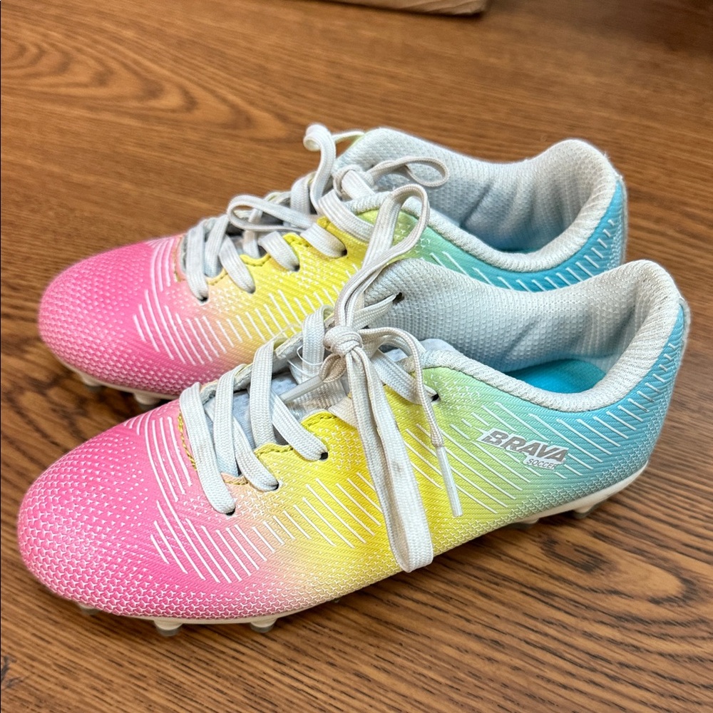 Brava Soccer Shoes Cleats Girls 13D